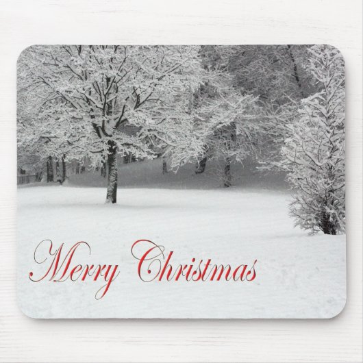 Frohe Weihnachtsschnee und Bäume Mousepad (Vorne)