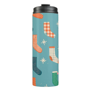 Frohe Weihnachtssocken Muster in der Abbildung. Thermosbecher