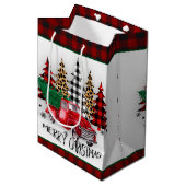 Frohe Weihnachtswagen und Bäume Mittlere Geschenktüte (Vorderseite Schrägansicht)