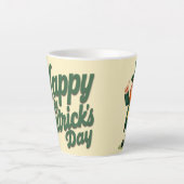 Frohen St. Patrick’s Tag Niedlicher Kobold Milchtasse (Vorderseite)