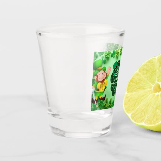 Frohen St. Patrick's Day mit unserer Helena Schnapsglas (Links)