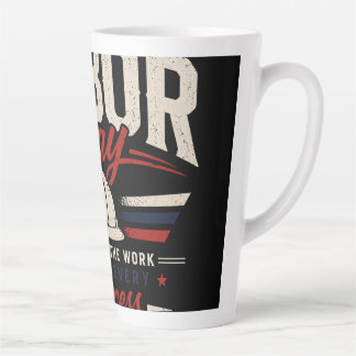 Frohen Tag der Arbeit Vintage-Typografie zur Ehrun Milchtasse