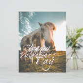 Frohen Valentinstag mit Blick auf das Pferd (Stehend Vorderseite)