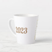 Frohes Neujahr Tasse, Tasse 2023, Gold und Weiße T (Linke Ecke)