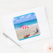 Frohes Ostern am tropischen Sandstrand Quadratischer Aufkleber (Umschlag)
