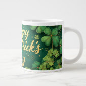 Frohes St. Patrick’s Day Kleeblatt-Design Jumbo-Tasse (Rechts)