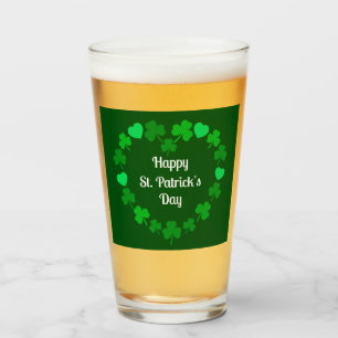 Frohes St. Patrick's Day Kleeblatt und Herz Kranz Glas