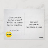 fröhlich barfuß in Wildblumen Postkarte (Rückseite)