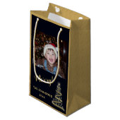 Fröhlich! Fröhlich! ~ Goldweihnachtsbaum Kleine Geschenktüte (Vorderseite Schrägansicht)