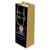 Fröhlich! ~ Goldweihnachtsbaum ~ Familiäres Foto Geschenktüte Für Weinflaschen (Vorderseite Schrägansicht)