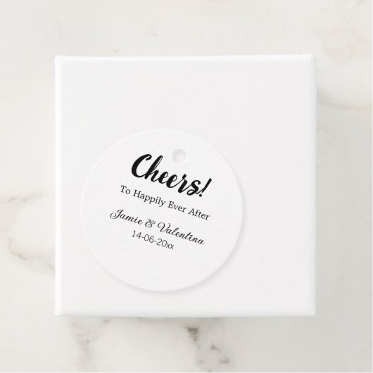 Fröhlich nach dem Hinzufügen von Paarnamendatum Geschenkanhänger (Beispiel)