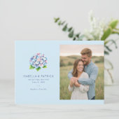 Fröhliche Blaue Blumige Illustration Save The Date (Stehend Vorderseite)