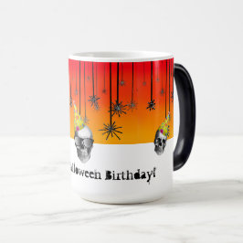 Fröhliche Halloween Geburtstagskulls mit Party-Hüt Verwandlungstasse