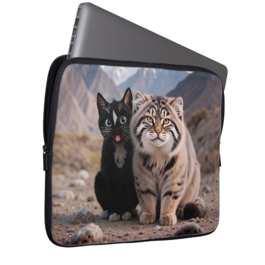 Fröhliche Katze vs. Grumpy Cat - Spaß Laptopschutzhülle (Vorne Rechts)