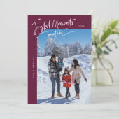 Fröhliche Momente Zusammen Cranberry Weihnachtsfes Feiertagskarte (Stehend Vorderseite)