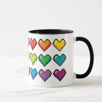 Fröhliche Pixel-Herzen in Rainbow-Muster-Tasse Tasse