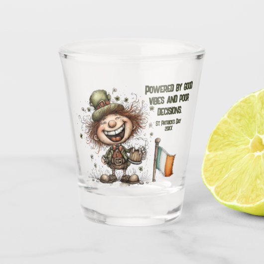 Fröhliche St. Patrick’s Day Leprechaun Kunst Schnapsglas (Vorderseite)