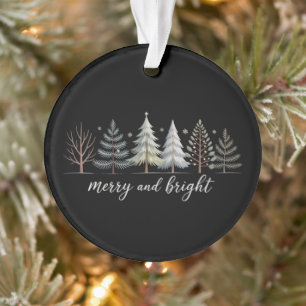 Fröhliche und helle Weihnachtsbäume Weihnachtsferi Ornament