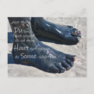 Fröhliche Urlaubsgrüße mit schlammigen Füßen Postkarte
