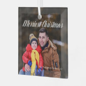 Fröhliche Weihnachten Elegantes Weißes Script über Ornament Aus Glas (Vorderseite links)