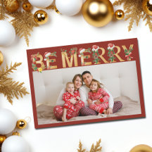 Fröhliche Weihnachten in roten goldenen Buchstaben