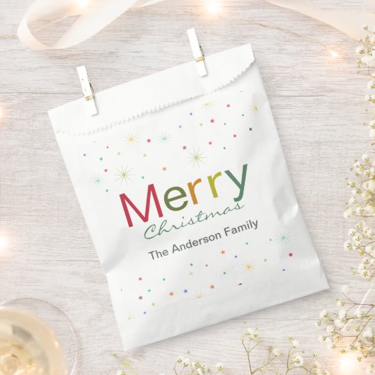 Fröhliche Weihnachts farbenfrohe Textfamilie Geschenktütchen (Ausgeschnitten)