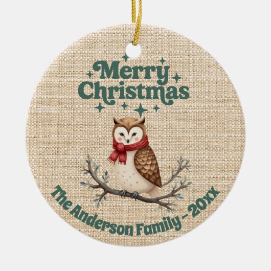 Fröhliche Weihnachtsbeige niedliche Eule grün Keramik Ornament (Vorne)