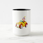 fröhlicher Clown fährt einen schwindelerregend gel Tasse (Zentrum)
