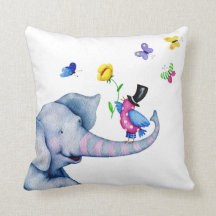 Fröhlicher Elefant mit Vögeln und Schmetterlingen