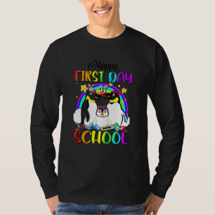Fröhlicher erster Schultag Pinguin Regenbogen Zurü T-Shirt