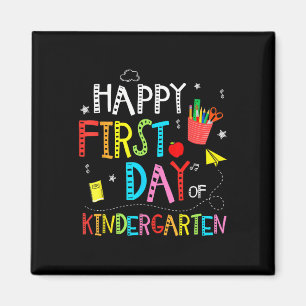 Fröhlicher erster Tag im Kindergarten Zurück zur S Magnet