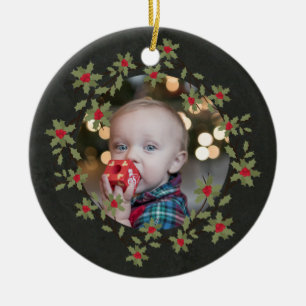 Fröhlicher kleiner Weihnachts-Stechpalmen-Kranz-Fo Keramik Ornament