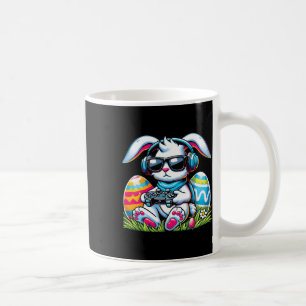 Fröhlicher Osterhase spielt Spiel lustige Jungen M Kaffeetasse