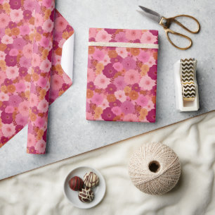 Fröhlicher rosa floraler stilisierter Blumenstrauß Geschenkpapier