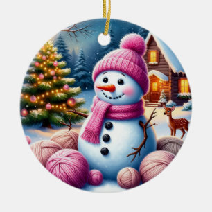Fröhlicher Schneemann am Weihnachtsbaum in einem g Keramik Ornament