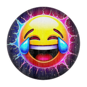 Fröhlicher Spritzer: Lachende Emoji-Kunst Schneidebrett