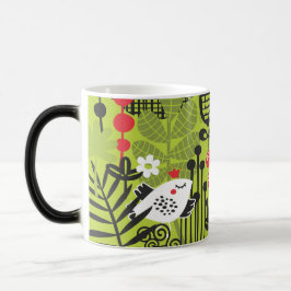 Fröhlicher Vogel in einer üppigen Garten-Tasse Verwandlungstasse