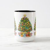 Fröhlicher Weihnachtsbaum mit Engel Zweifarbige Tasse (Mittel)