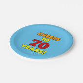 Fröhliches bis 70 Jahre farbiges Party Pappteller (Schrägansicht)