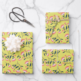 Fröhliches Blumenmuster: rosa Blüten Geschenkpapier Set