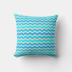 Fröhliches Chevron-Muster in Blau und Aqua Kissen