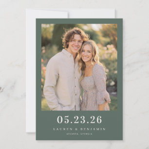 Fröhliches grünes romantisches Foto Save The Date