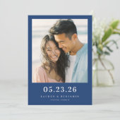 Fröhliches Navy Minimalist Foto Save The Date (Stehend Vorderseite)