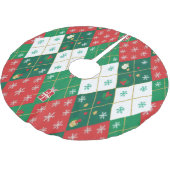 Fröhliches Rot & Grün Argyle Weihnachtsfreude Polyester Weihnachtsbaumdecke (Schrägansicht)