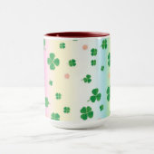 Fröhliches St. Patrick's Day Regenbogen-Wrap-Desig Tasse (Zentrum)