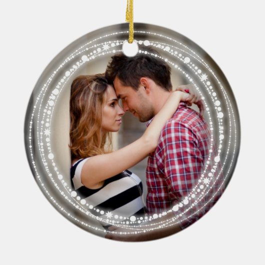 Fröhliches und helles Glitzern-Monogramm Weihnacht Keramikornament (Hinten)