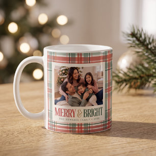 Fröhliches und Helles Karo-Weihnachtsfoto Kaffeetasse