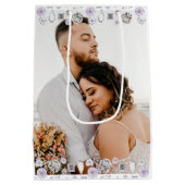 fröhliches und helles, modernes Weihnachtspaar Fot Mittlere Geschenktüte (Rückseite)