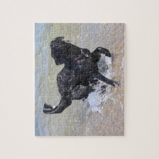 Frolcking Dog | Schwarzer Labrador-Splashing in Wa Puzzle (Vertikal)