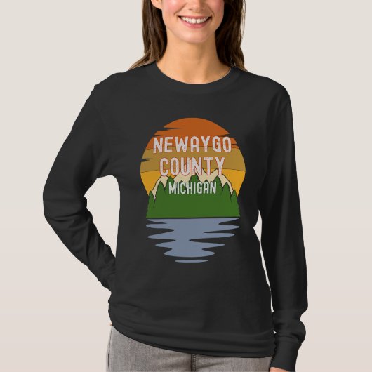 From Newaygo County Michigan Vintage Sunset T-Shirt (Vorderseite)
